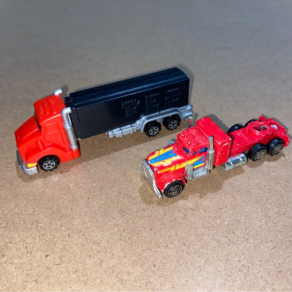 VINTAGE Semi Red Trucks Bundle Of 2ea - Pez USA & Hong Kong Diecast